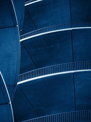 Tips for Balancing Leadership and Management as a Business Manager